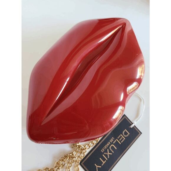 💋 Deluxity Red Lips Gold Chain Jelly Cute Chic Clutch Crossbody Bag NWT - Picture 6 of 16